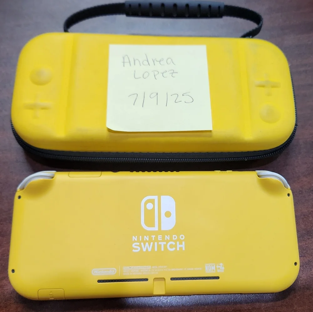 Nintendo Switch Lite - Bright Yellow